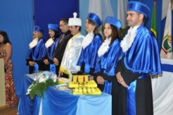 Formatura do Curso Superior de Bacharelado em Ciências Contábeis, Licenciatura em Ciências Biológicas e Tecnólogo em Gestão Pública. 